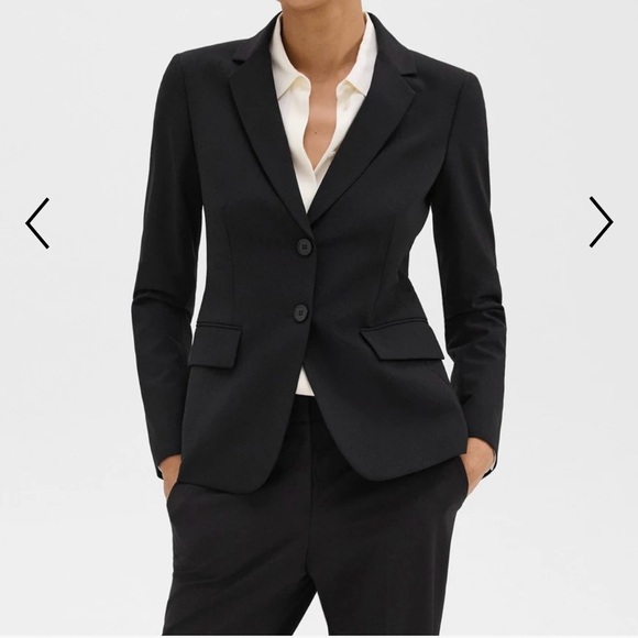 Theory Carissa Blazer in Good Wool - Picture 2 of 7